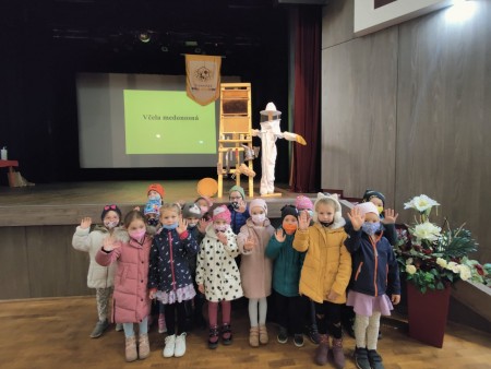 Včela v živote človeka 22.10.2021